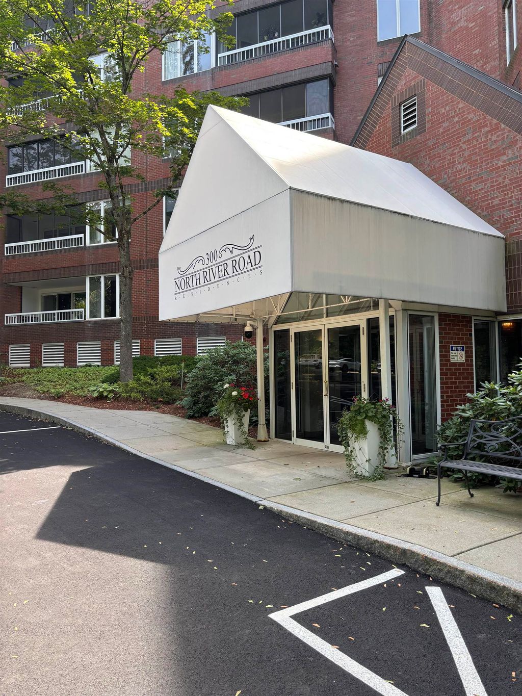 Photo of 300 North River Road #112, Manchester, NH 03104 (MLS # 5091754)