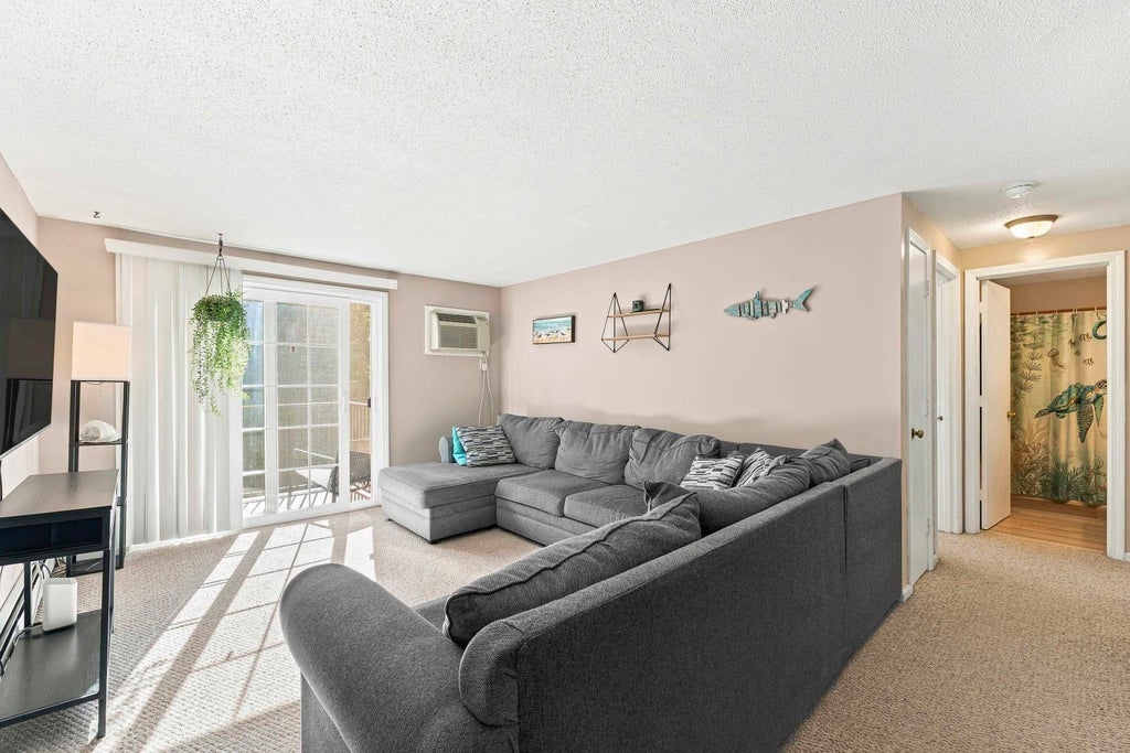 Photo of 412 White Cedar Boulevard #412, Portsmouth, NH 03801 (MLS # 5111034)
