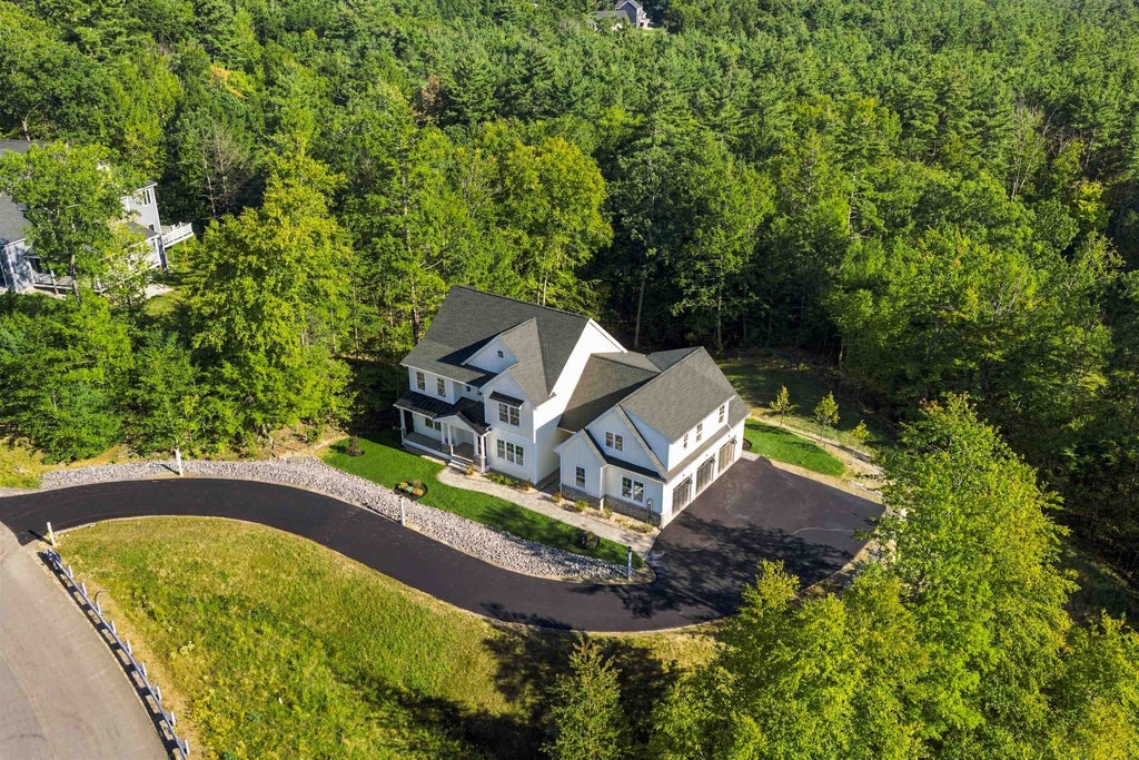 Photo of 24 Indian Rock Road, Bedford, NH 03110 (MLS # 5109545)