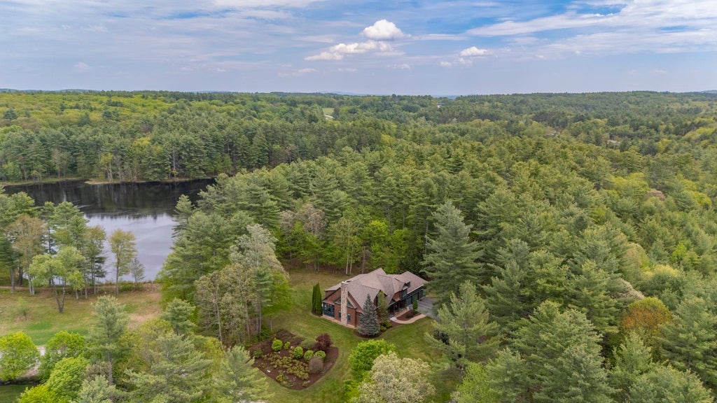 Photo of 170 Fieldstone Road, Hopkinton, NH 03229 (MLS # 5090834)