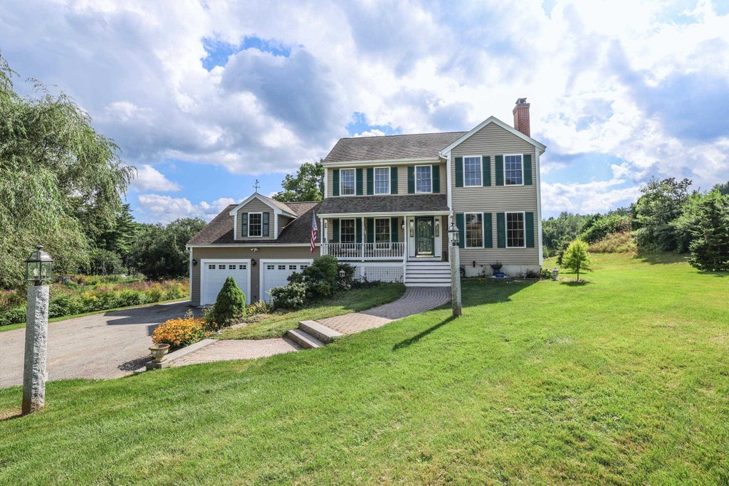 Photo of 79 English Range Road, Derry, NH 03038 (MLS # 5105697)