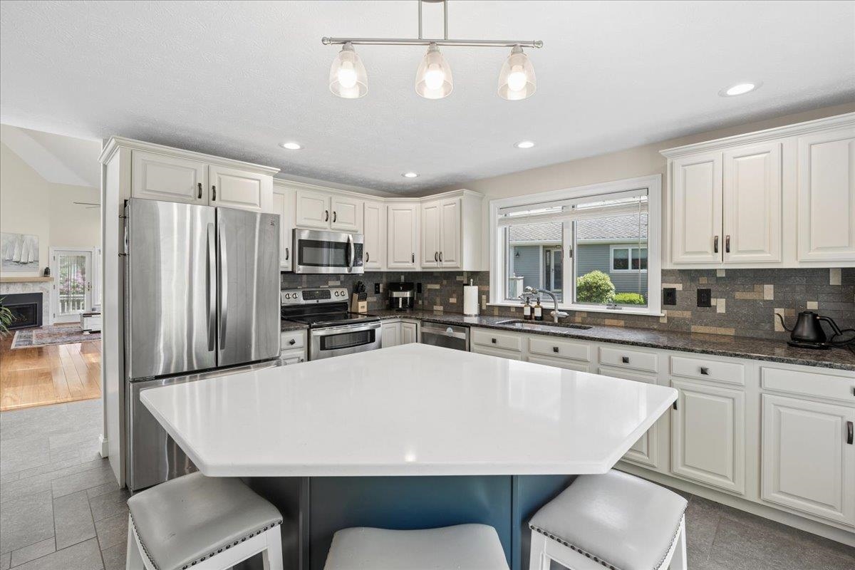 110 Hawthorne Village Road
