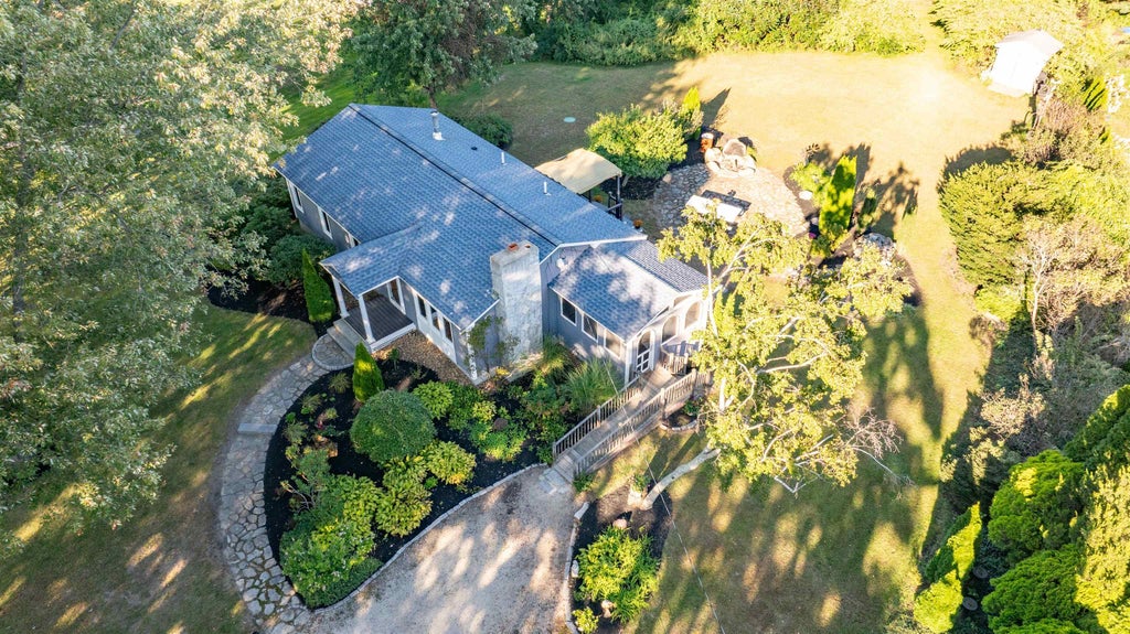 Photo of 62 Clement Road, Hudson, NH 03051 (MLS # 5110190)