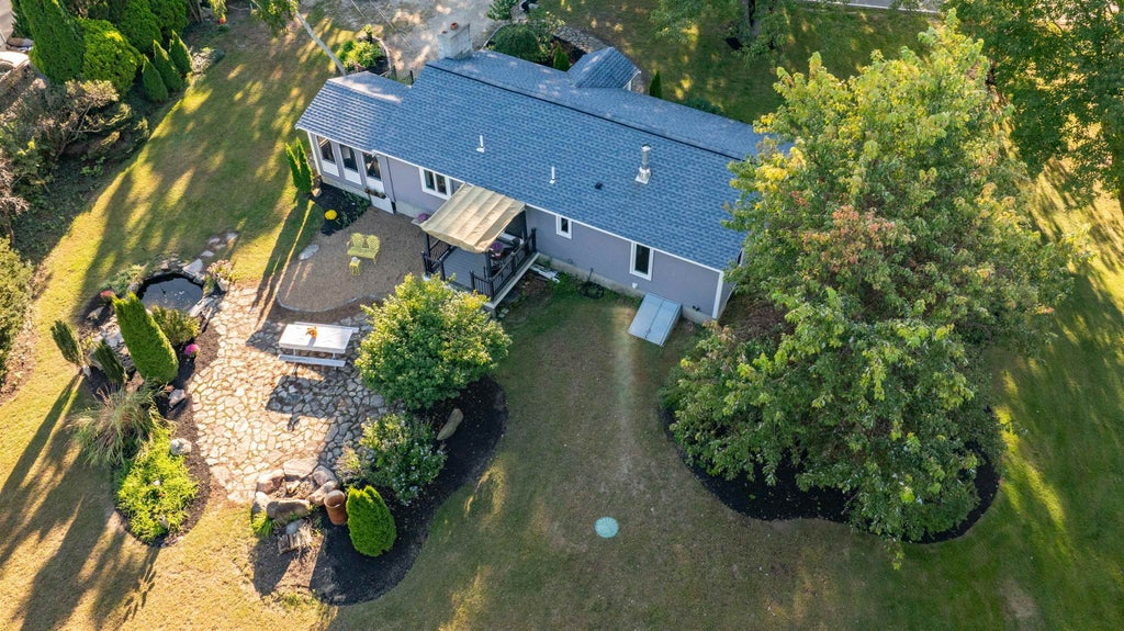 Photo of 62 Clement Road, Hudson, NH 03051 (MLS # 5110190)