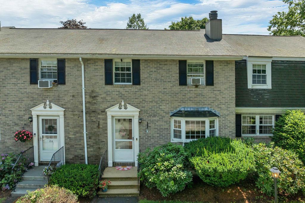 Photo of 69 Fieldstone Drive, Londonderry, NH 03053 (MLS # 5100825)