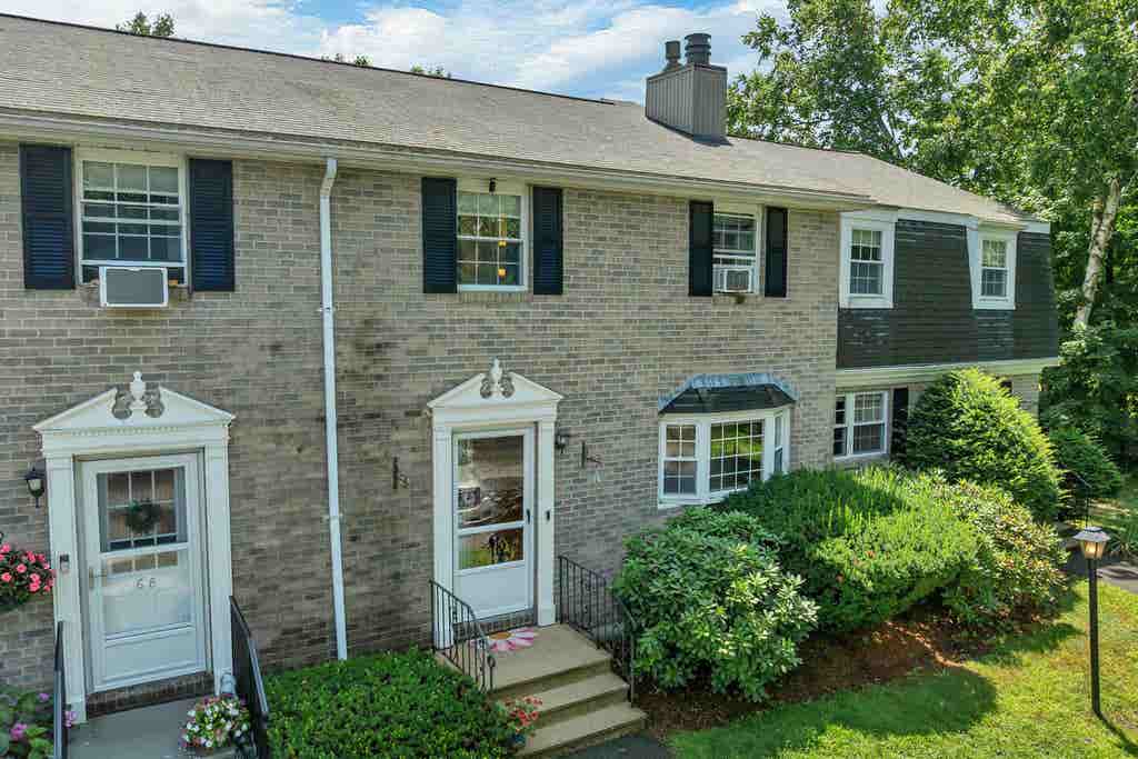 Photo of 69 Fieldstone Drive, Londonderry, NH 03053 (MLS # 5100825)
