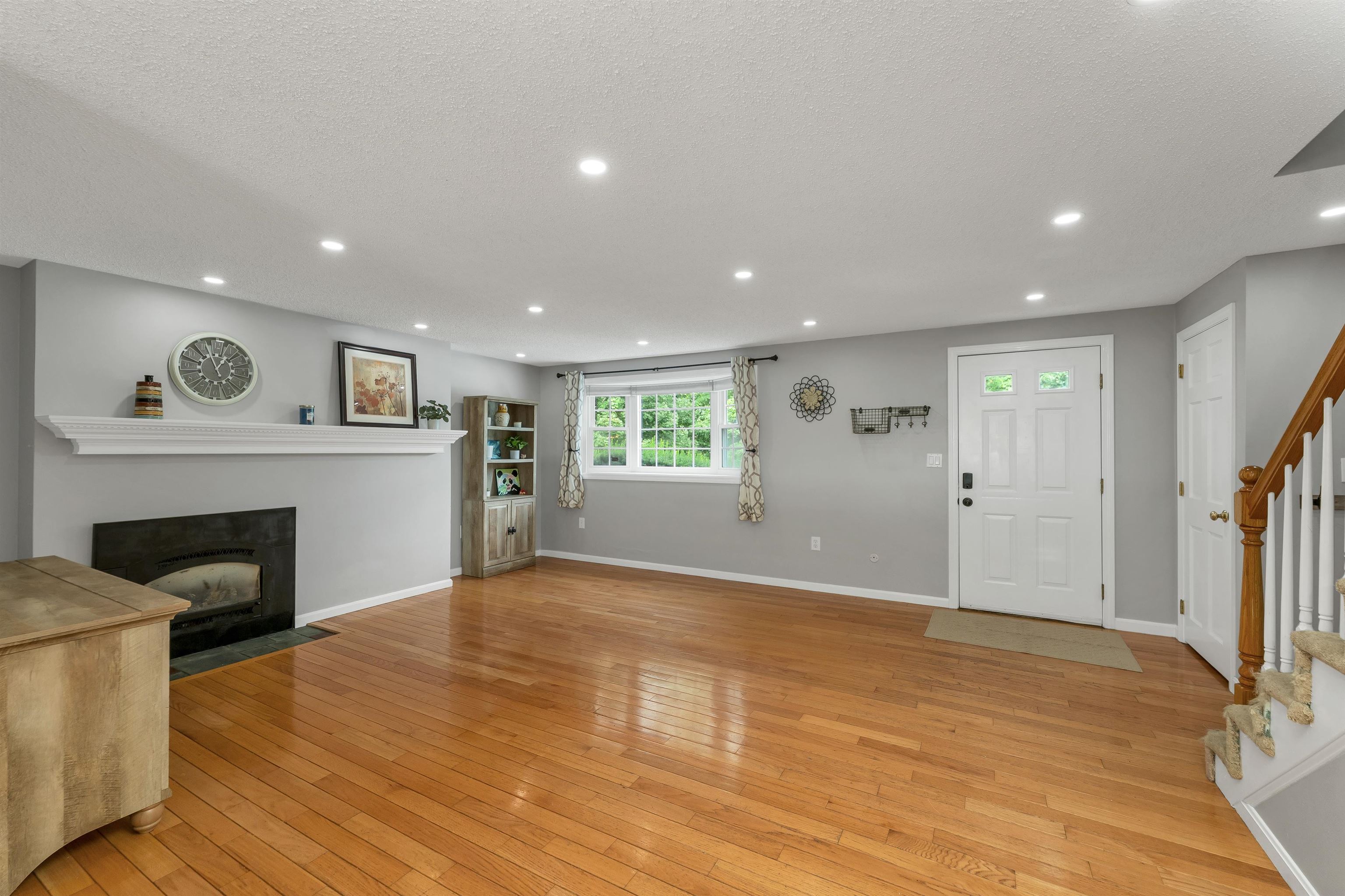 69 Fieldstone Drive