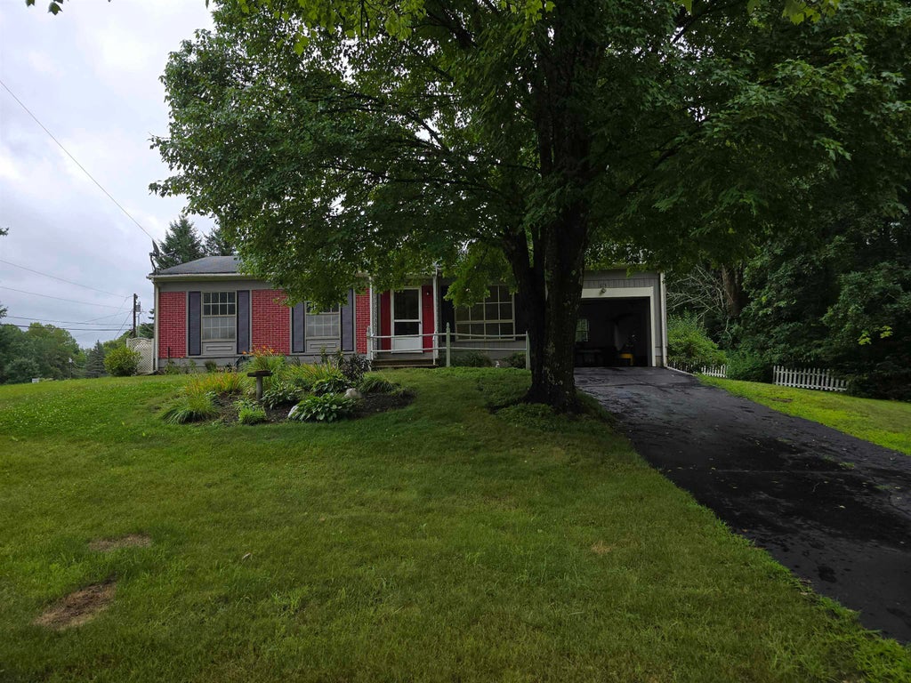 Photo of 98 Chester Road, Raymond, NH 03077 (MLS # 5104041)