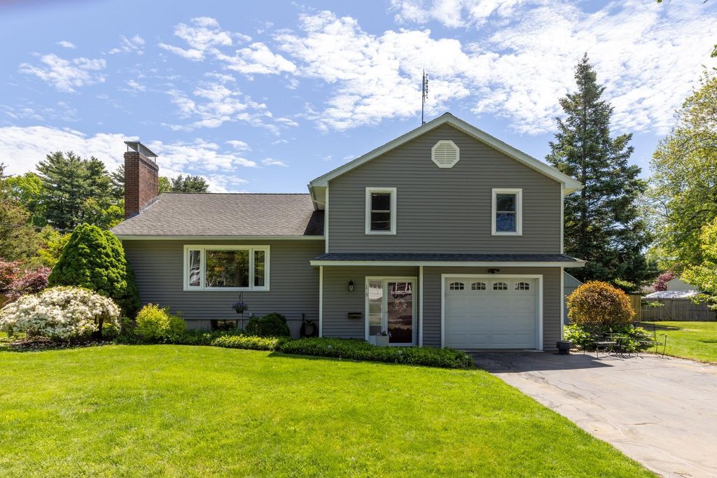 Photo of 13 Wingate Street, Hampton, NH 03842 (MLS # 5094908)