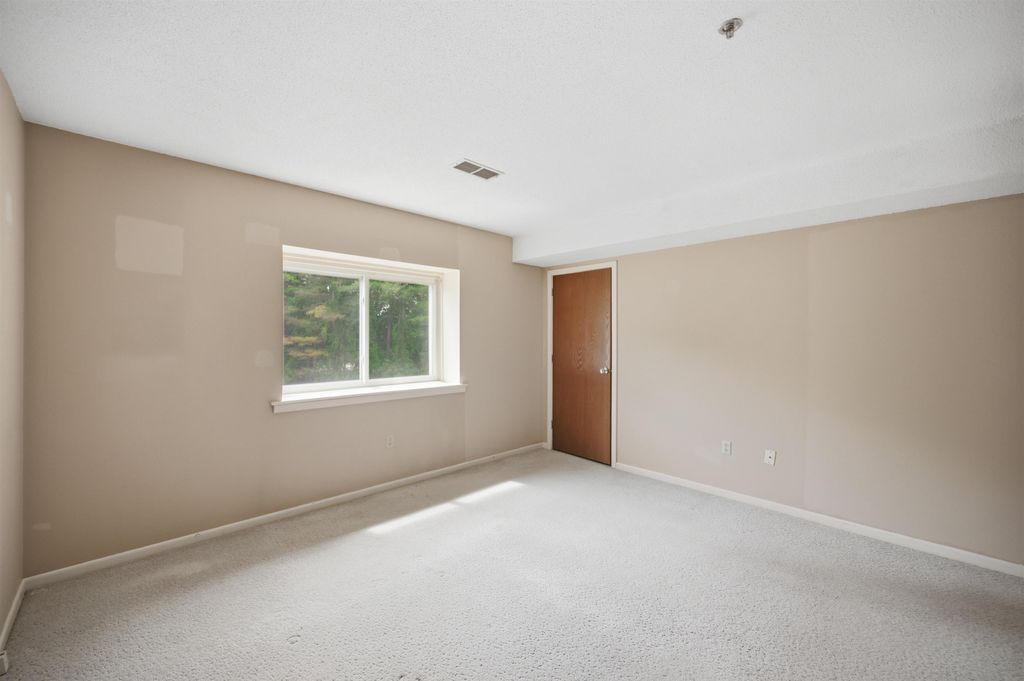 Photo of 117 Cluff Crossing Road #29, Salem, NH 03079 (MLS # 5090798)