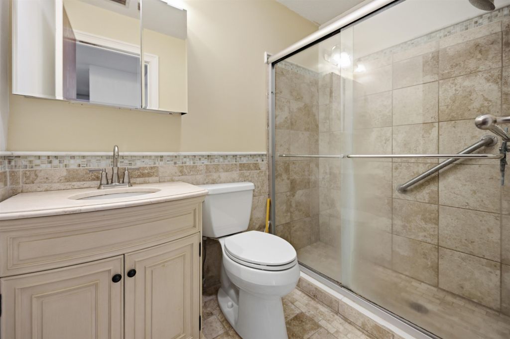 Photo of 117 Cluff Crossing Road #29, Salem, NH 03079 (MLS # 5090798)