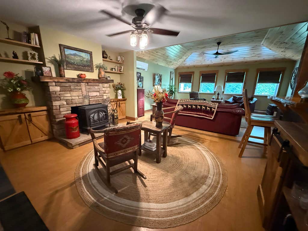 Photo of 139 Heritage Hill Road, Holderness, NH 03245 (MLS # 5103755)