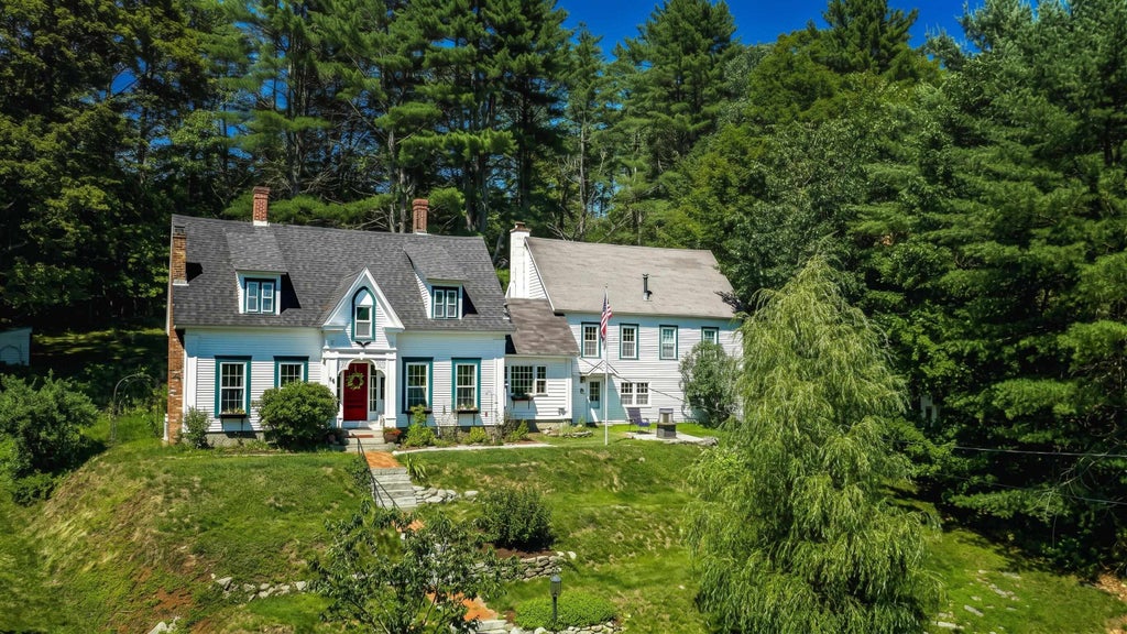 Photo of 14 Grist Mill Street, Sutton, NH 03260 (MLS # 5087255)