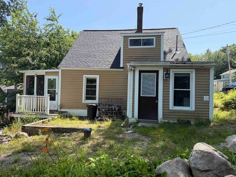 Photo of 6 Milford Street, Amherst, NH 03031 (MLS # 5097987)