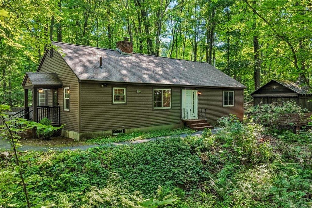 Photo of 165 Tory Road, Manchester, NH 03104 (MLS # 5093617)