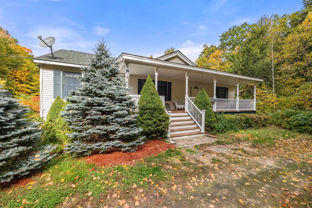 Photo of 159 Summit View Drive, Tamworth, NH 03886 (MLS # 5113913)