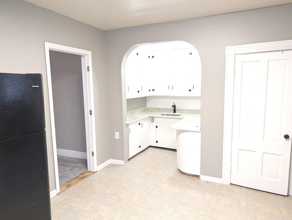 Photo of 685 Massabesic Street #2-W, Manchester, NH 03103 (MLS # 5108659)