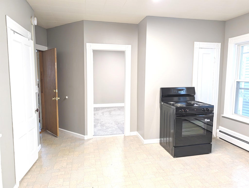 Photo of 685 Massabesic Street #2-W, Manchester, NH 03103 (MLS # 5108659)