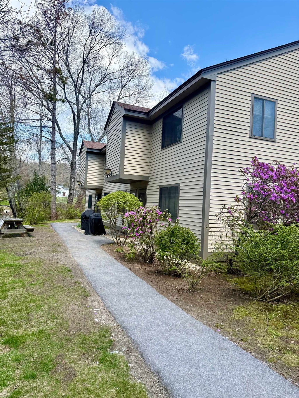 Photo of 9 Swiftwater Drive #6, Allenstown, NH 03275 (MLS # 5087206)