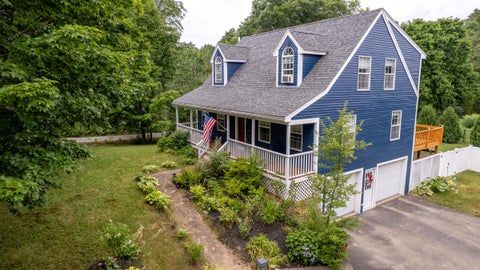 Photo of 18 Leathers Lane, Dover, NH 03820 (MLS # 5101148)