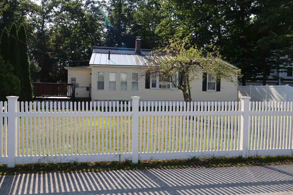 Photo of 56 Arbutus Lane, Manchester, NH 03109 (MLS # 5102321)