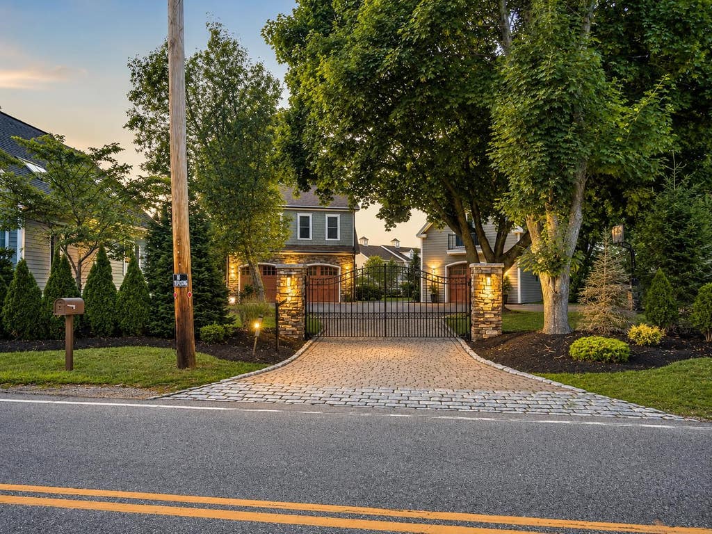 Photo of 11 Post Road, North Hampton, NH 03862 (MLS # 5101854)