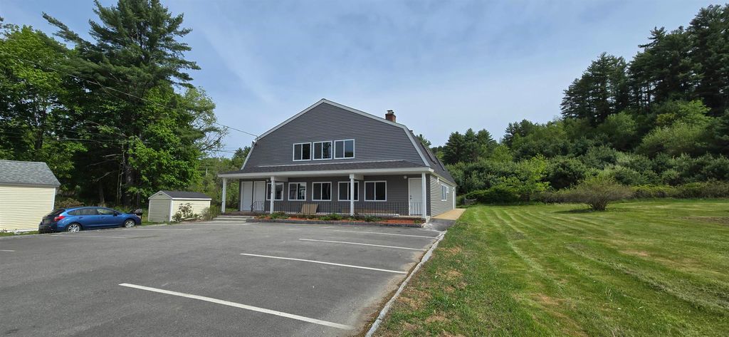 Photo of 1578 Dover Road, Epsom, NH 03234 (MLS # 5091119)
