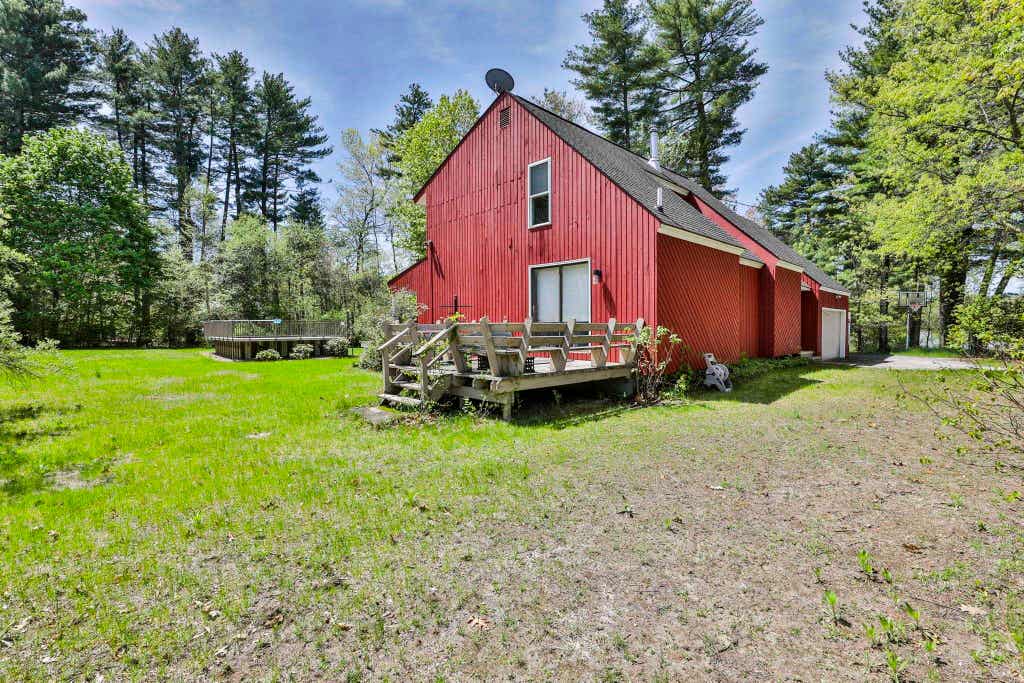Photo of 21 St Laurent Drive, Hudson, NH 03051 (MLS # 5089860)