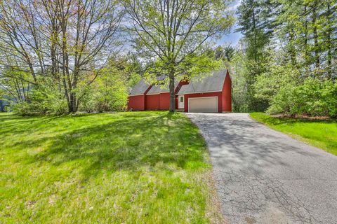 Photo of 21 St Laurent Drive, Hudson, NH 03051 (MLS # 5089860)