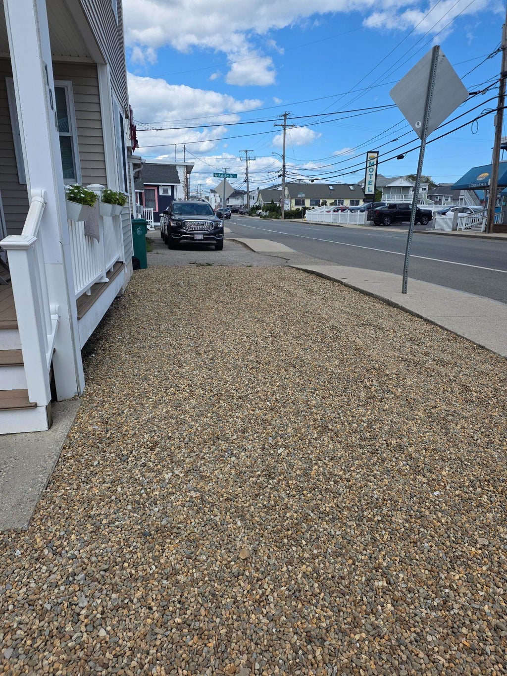 Photo of 104 Ashworth Avenue, Hampton, NH 03842 (MLS # 5114224)