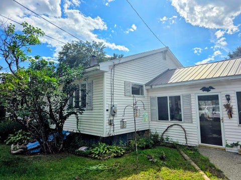 Photo of 31 Pierce Road, Hinsdale, NH 03451 (MLS # 5113565)