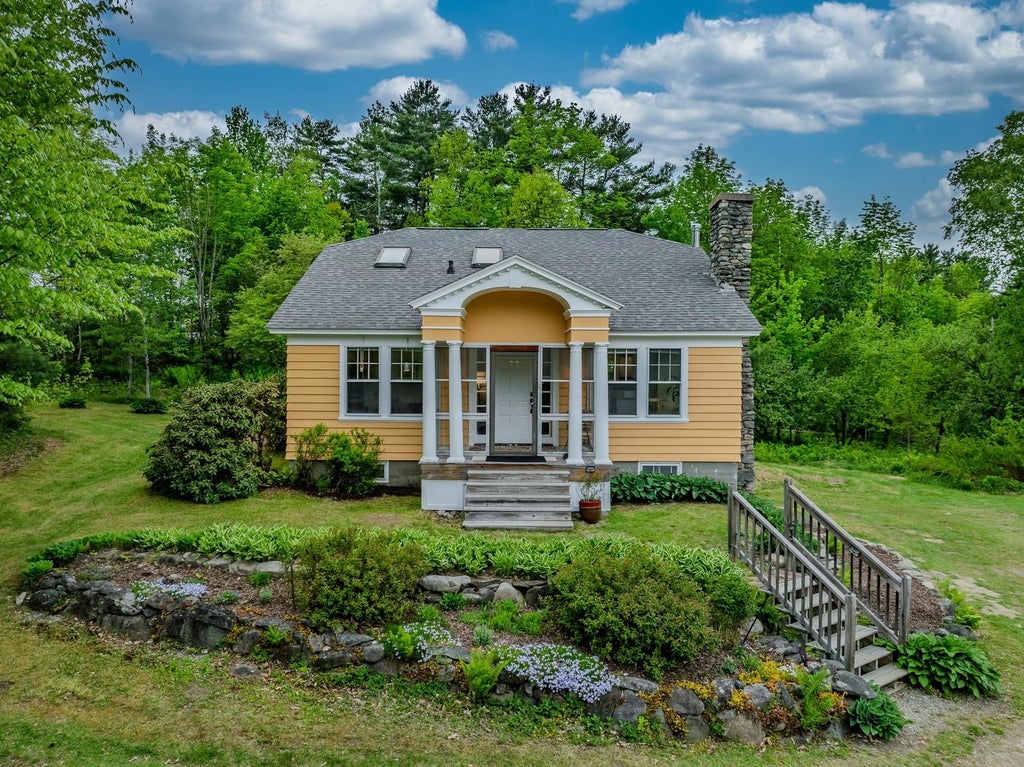 Photo of 905 Main Street, Bethlehem, NH 03574 (MLS # 5092098)