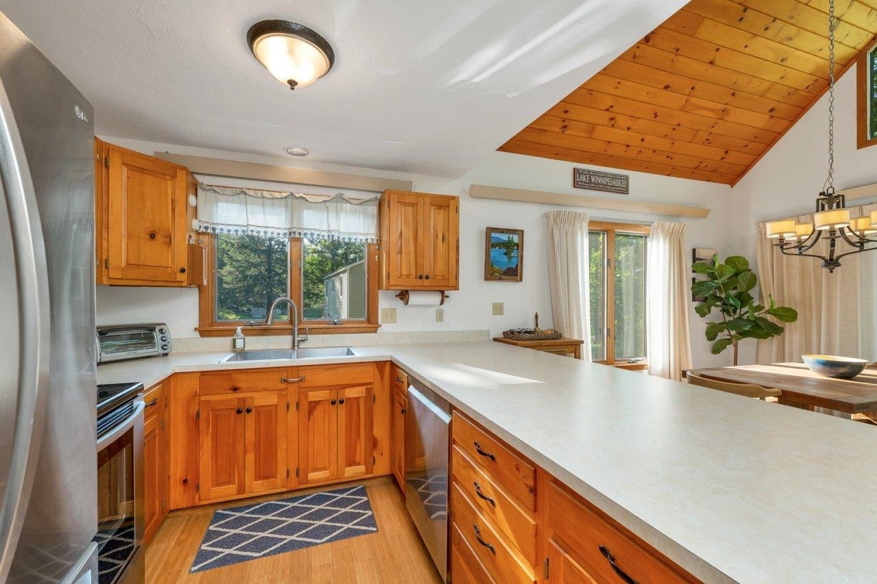 52 Leeward Shores Road