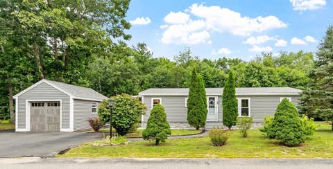 Photo of 26 Country Lane, Fremont, NH 03044 (MLS # 5101189)