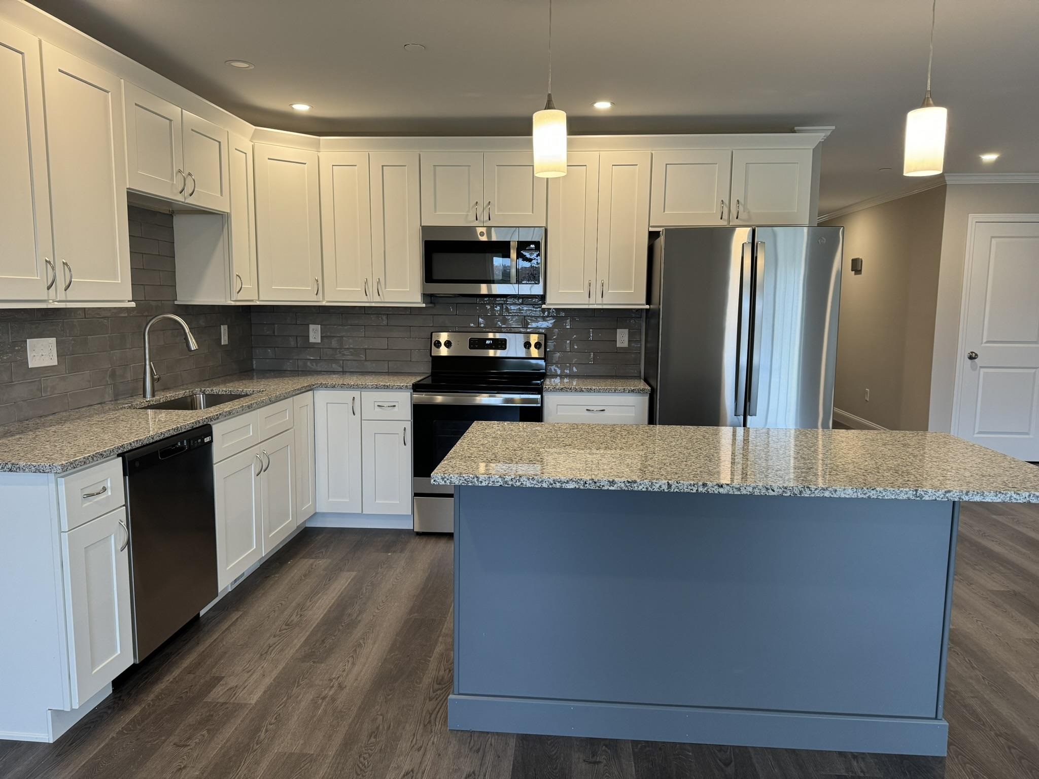 108 Mammoth Road B