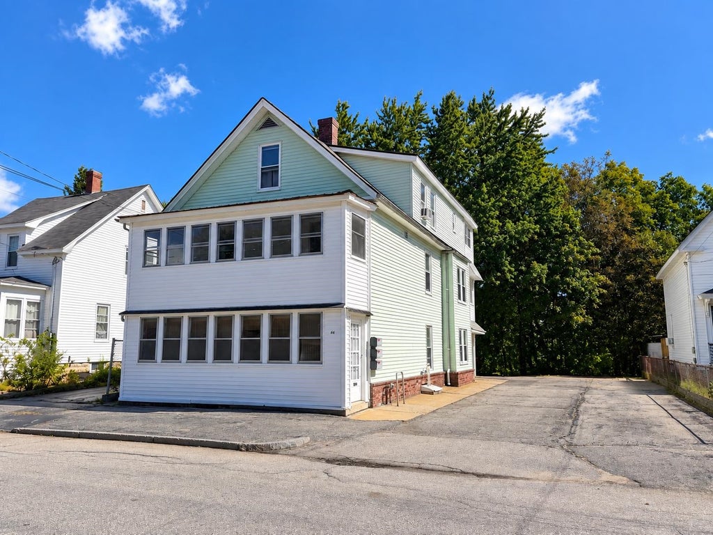 Photo of 84 Essex Street #2, Manchester, NH 03102 (MLS # 5110857)