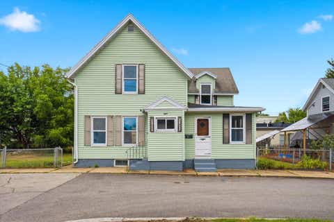 Photo of 8 Lawton Street, Manchester, NH 03103 (MLS # 5100187)