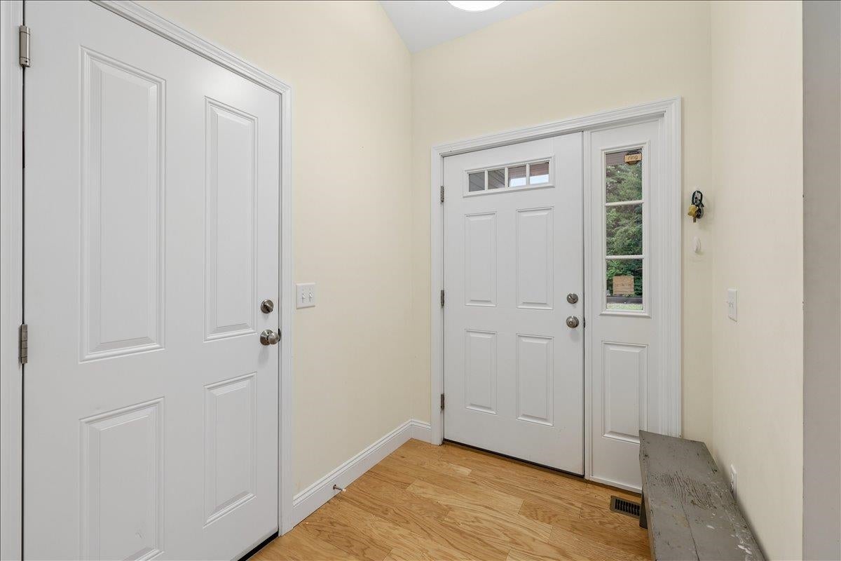33 Ward Way