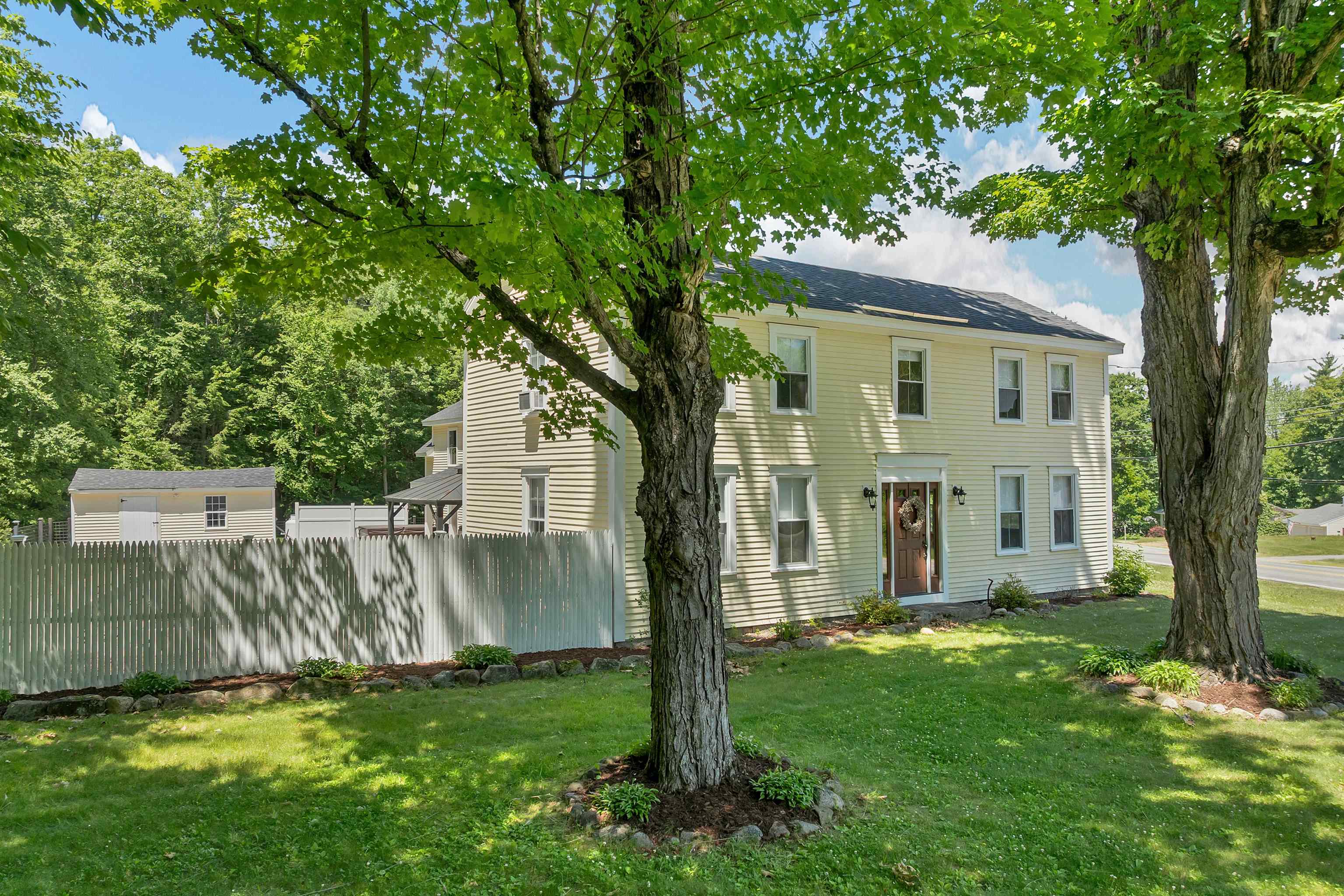 38 Bow Center Road