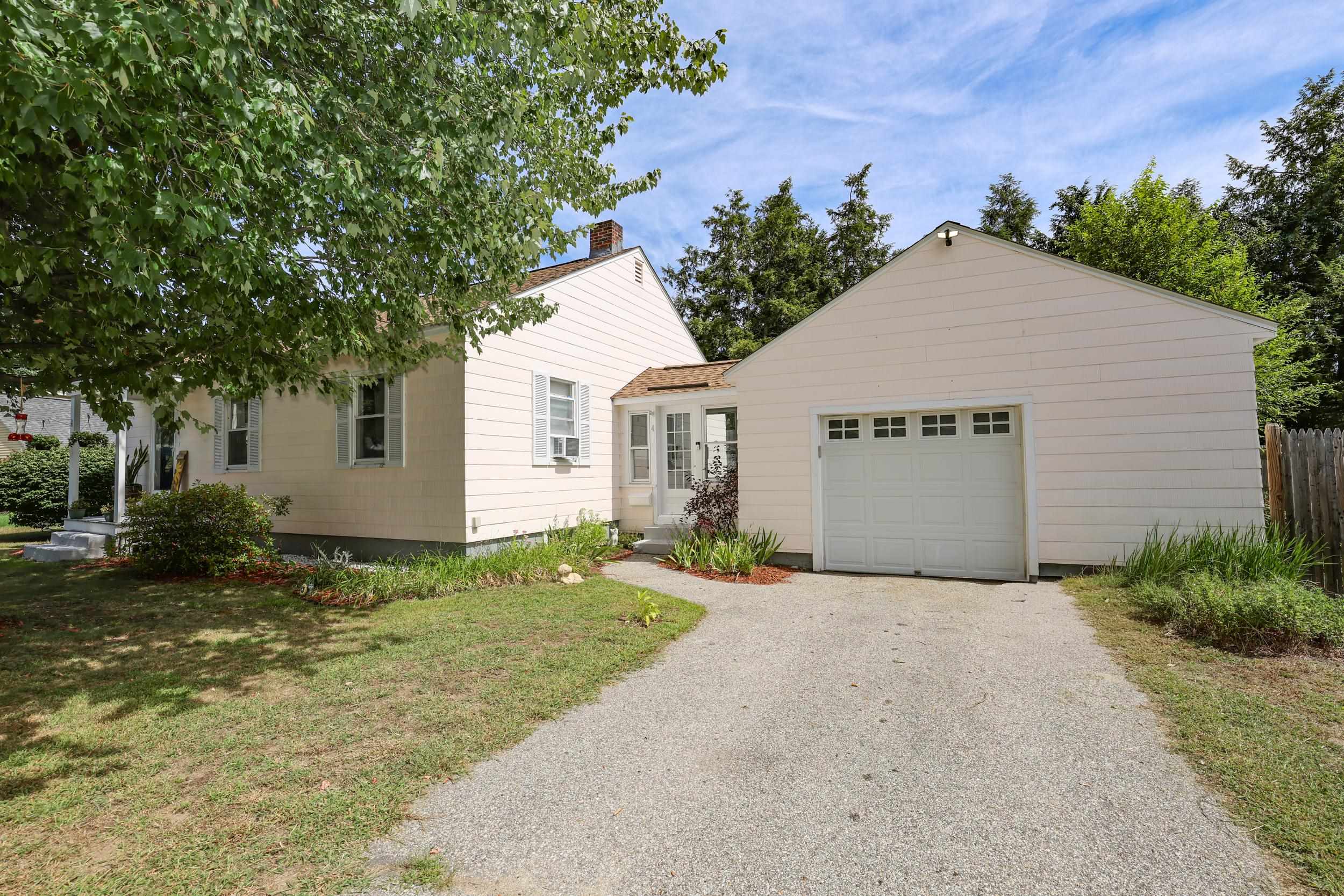 4 Woodbury Lane