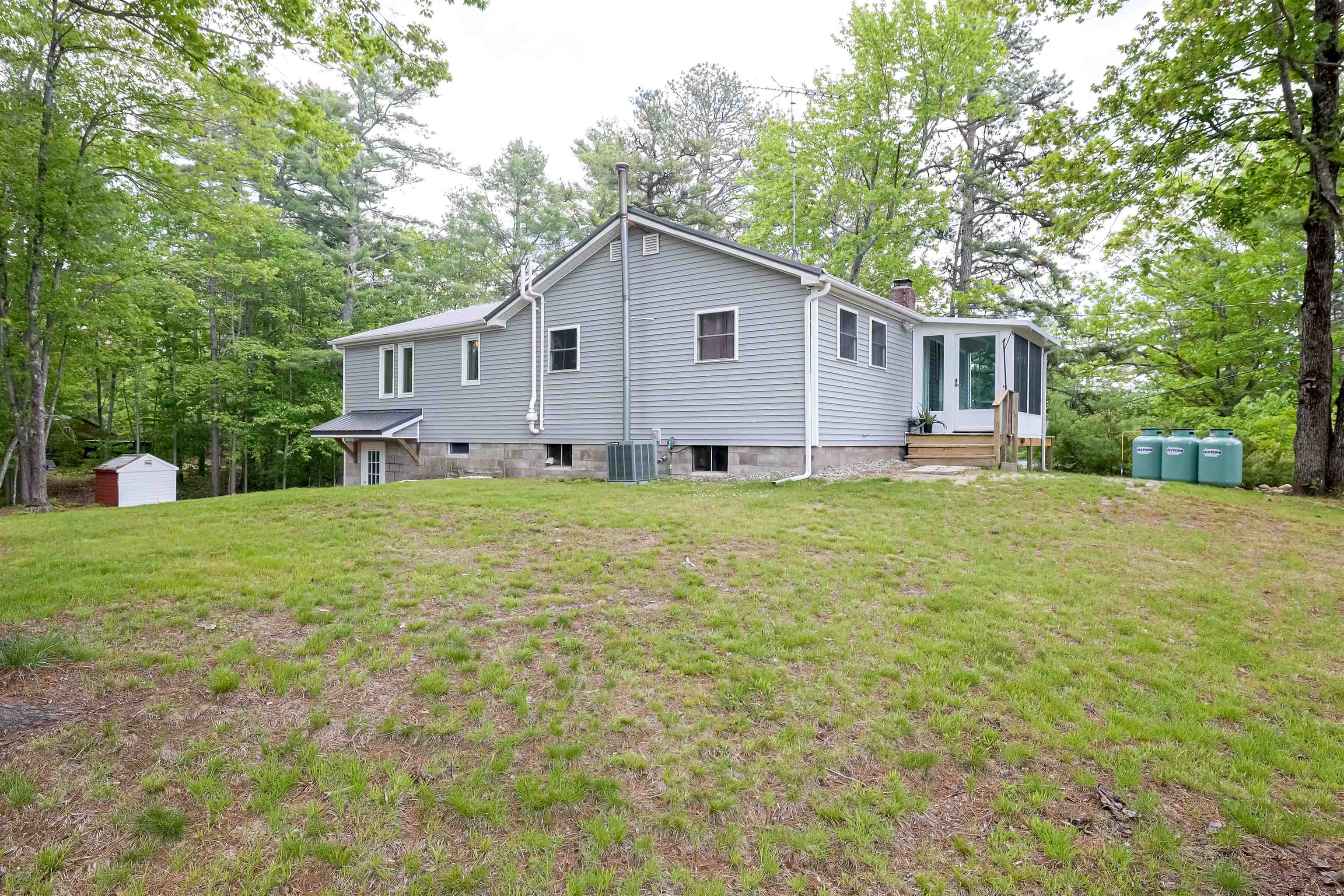 40 Emerald Point