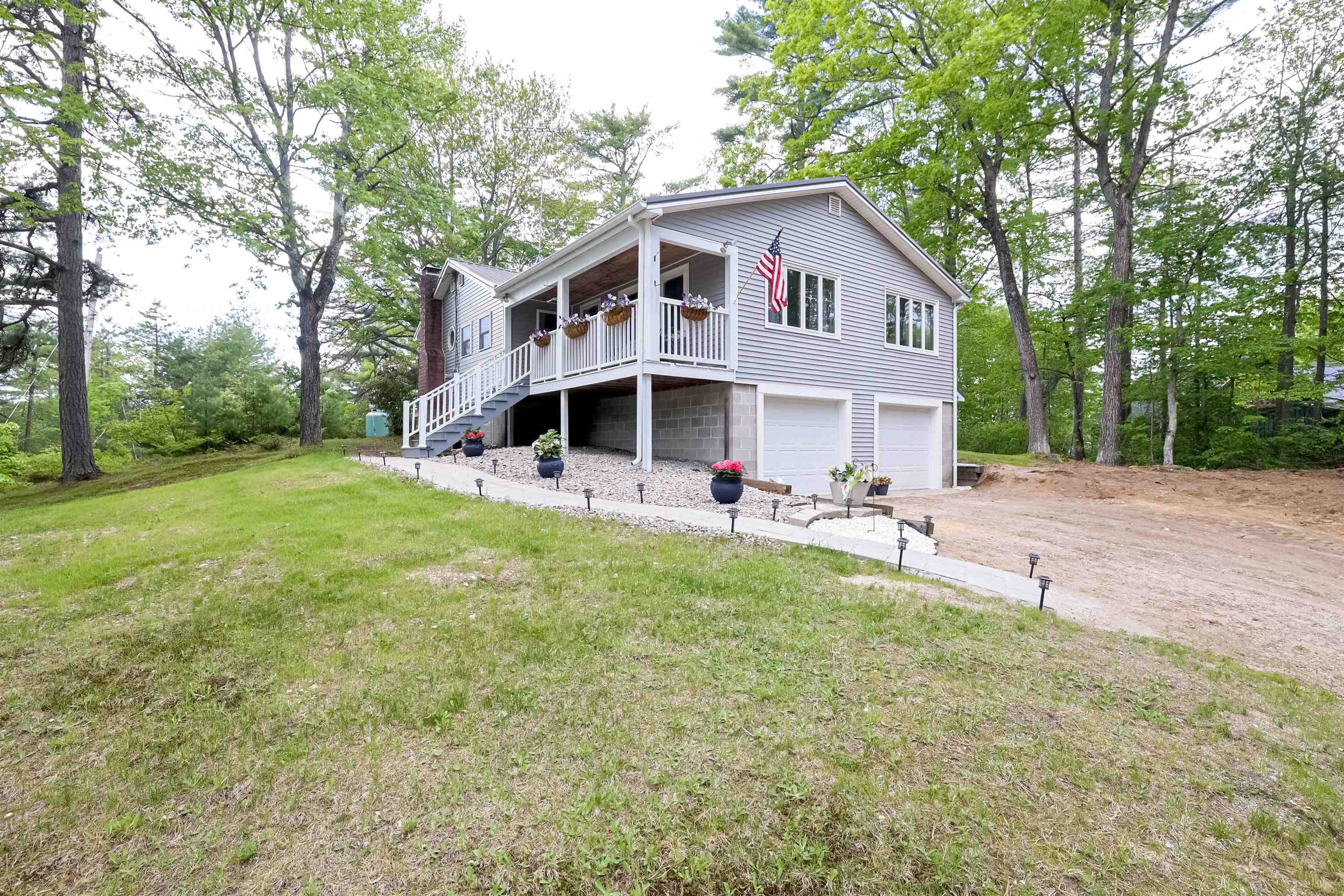 40 Emerald Point