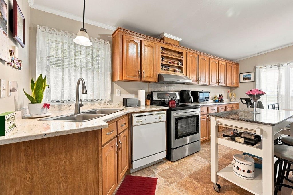 Photo of 17 Watercress Drive, Rochester, NH 03868 (MLS # 5112981)