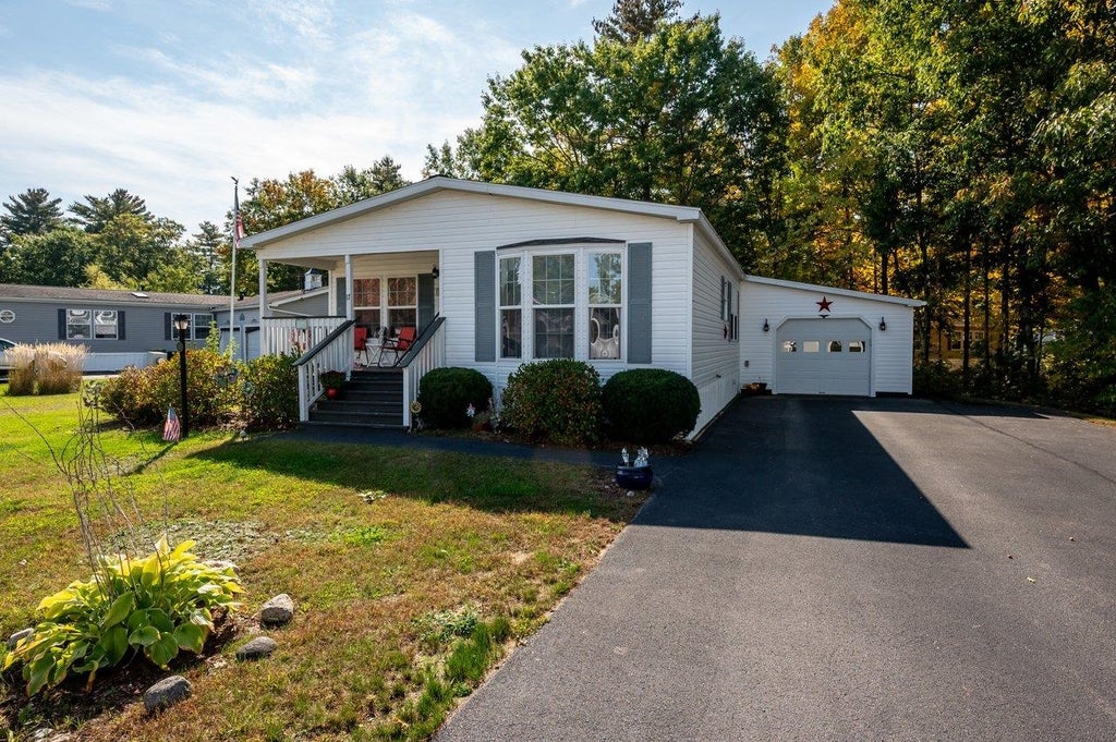 Photo of 17 Watercress Drive, Rochester, NH 03868 (MLS # 5112981)