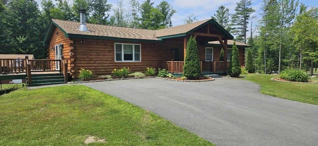 Photo of 6 Woodthrush Acres Road, Whitefield, NH 03598 (MLS # 5097484)