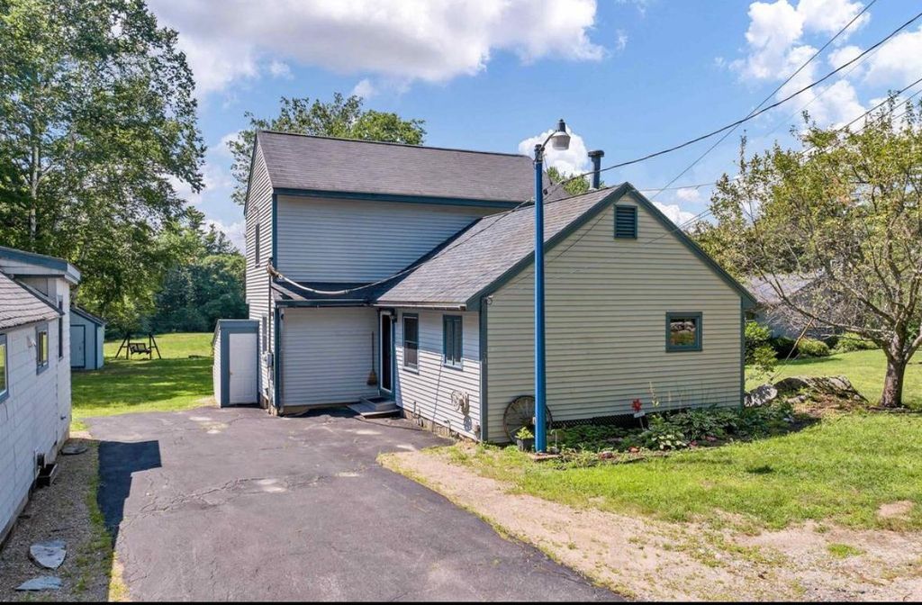 Photo of 7 Roberts Cove Road #B, Alton, NH 03810 (MLS # 5100599)