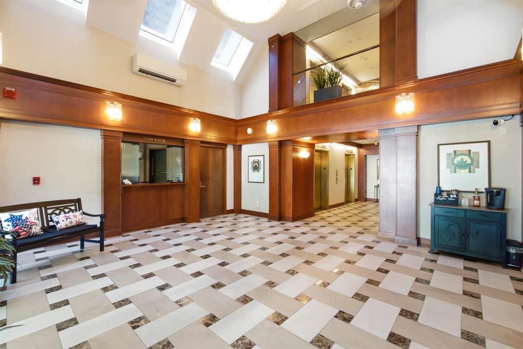 Photo of 300 River Road #111, Manchester, NH 03104 (MLS # 5103929)