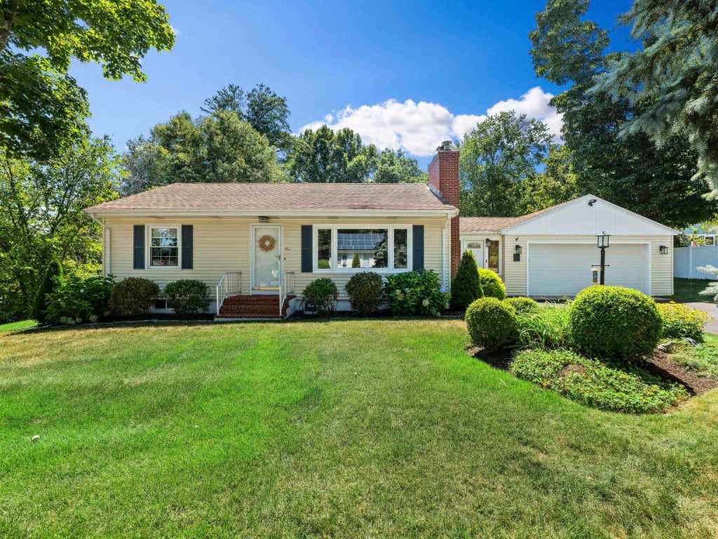 Photo of 1 Roberts Road, Dover, NH 03820 (MLS # 5106664)