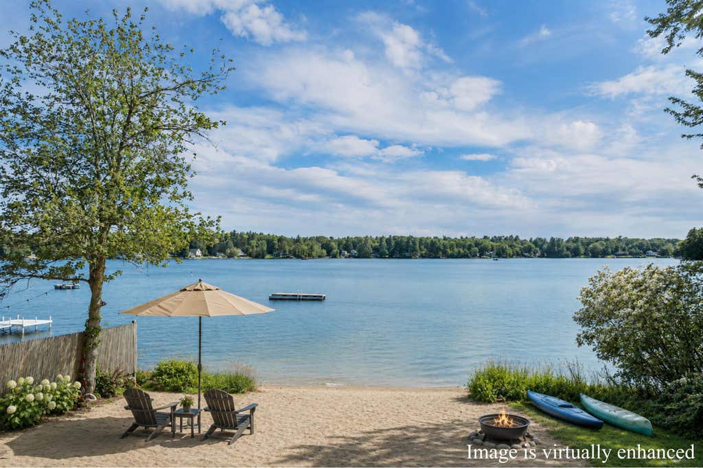 Photo of 22 Birch Drive, Sandown, NH 03873 (MLS # 5104304)