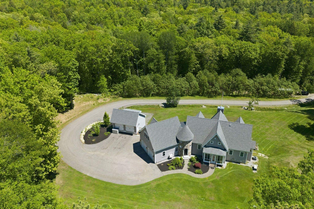 Photo of 4 South Grater Road, Merrimack, NH 03054 (MLS # 5091834)